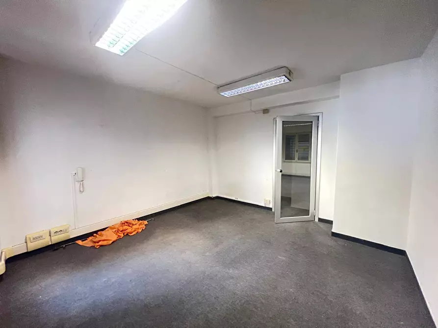 Immagine 12 di Ufficio in vendita  in Viale Antonio Gramsci 1 a Pisa