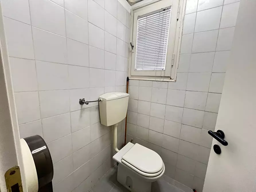 Immagine 7 di Ufficio in vendita  in Viale Antonio Gramsci 1 a Pisa