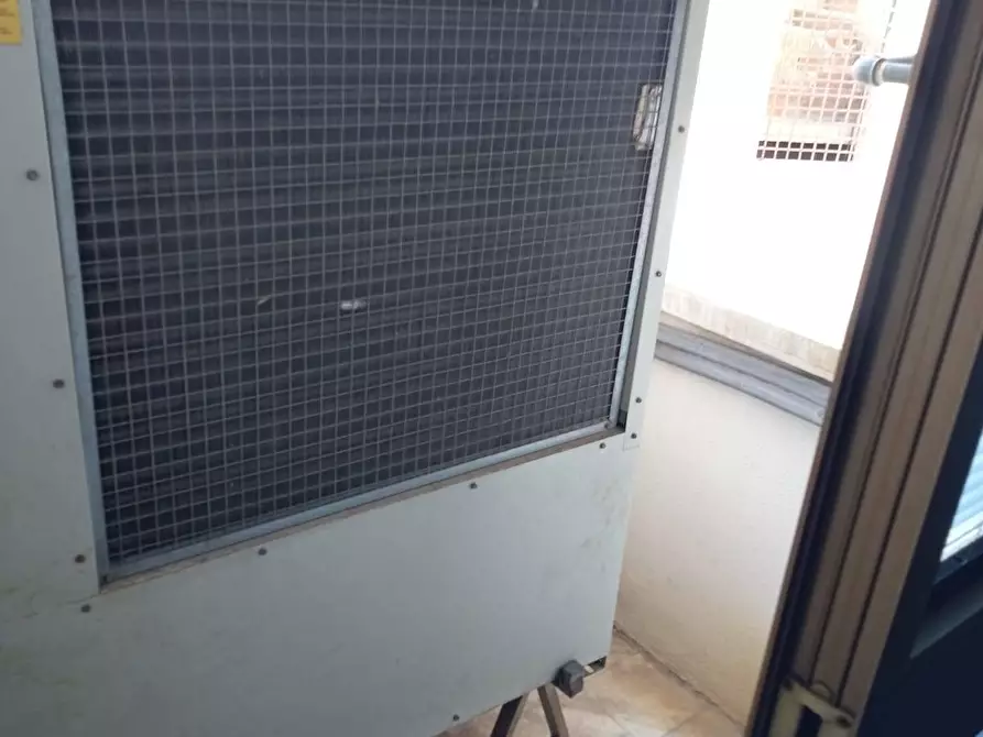 Immagine 10 di Ufficio in affitto  in viale giuseppe giusti a Lucca