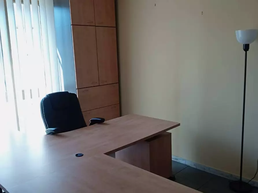 Immagine 4 di Ufficio in affitto  in viale giuseppe giusti a Lucca