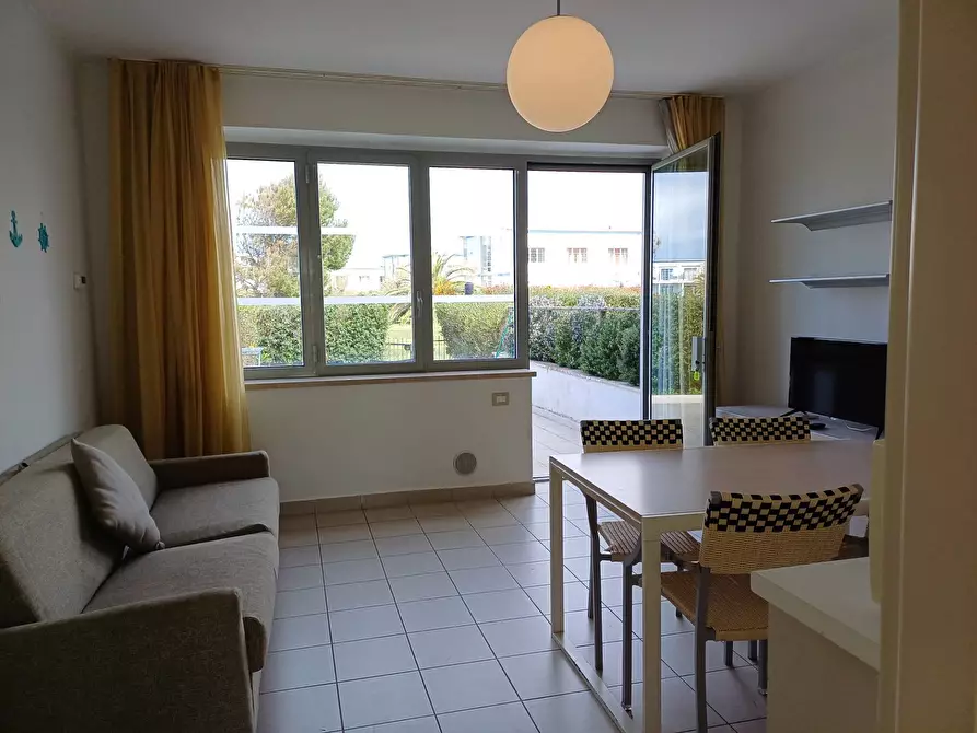 Immagine 6 di Casa indipendente in vendita  in viale del tirreno - a Pisa