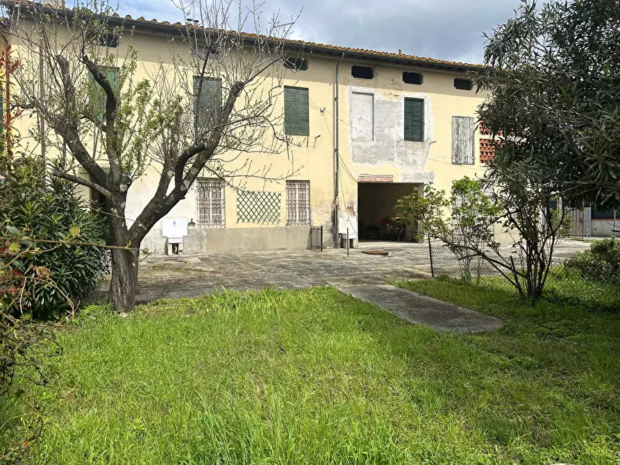 Immagine 1 di Casa indipendente in vendita  in via sandei 48 a Lucca