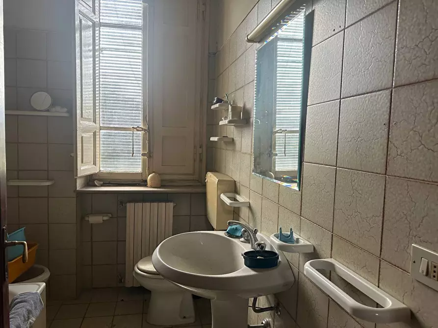 Immagine 11 di Casa indipendente in vendita  in via sandei 48 a Lucca