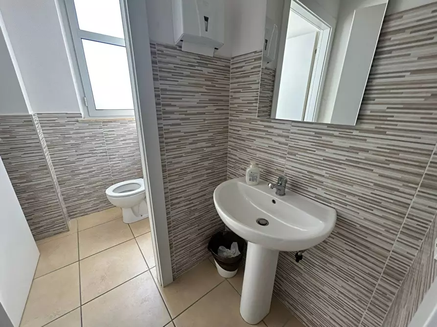 Immagine 16 di Ufficio in vendita  in via nugolaio 50 a Cascina