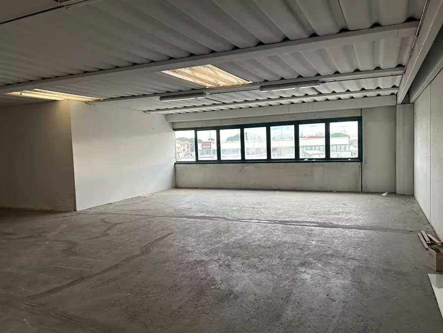Immagine 8 di Ufficio in affitto  in viale europa 1 a Cascina