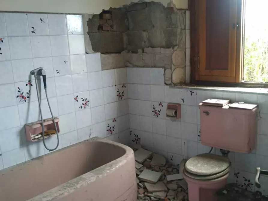 Immagine 6 di Casa indipendente in vendita  in via della croce 15 a Lucca