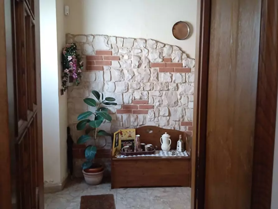 Immagine 3 di Casa indipendente in vendita  in castello 8 a Gallicano
