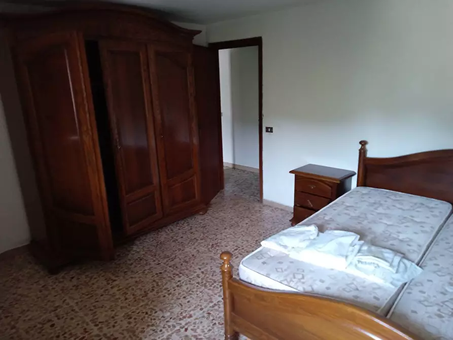 Immagine 6 di Appartamento in vendita  in piazza umberto 12 a Piazza Al Serchio