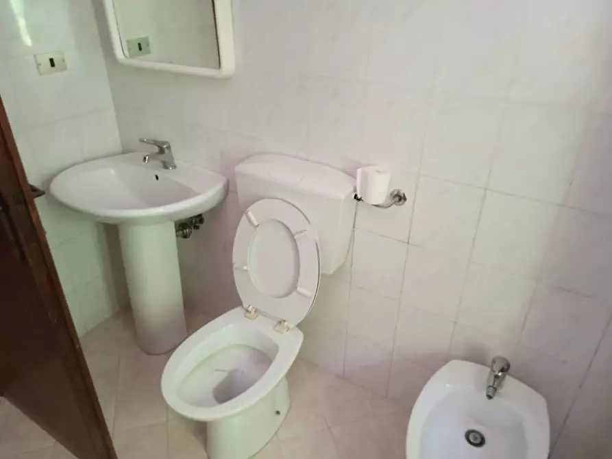 Immagine 7 di Appartamento in vendita  in piazza umberto 12 a Piazza Al Serchio