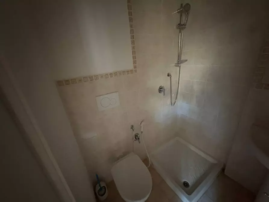 Immagine 7 di Magazzino in vendita  in Via Santa Maria 1 a Pisa