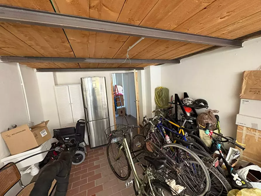 Immagine 3 di Magazzino in vendita  in Via Santa Maria 1 a Pisa