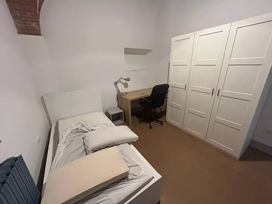 Immagine 11 di Camera in affitto  in Via Santa Marta 50 a Pisa