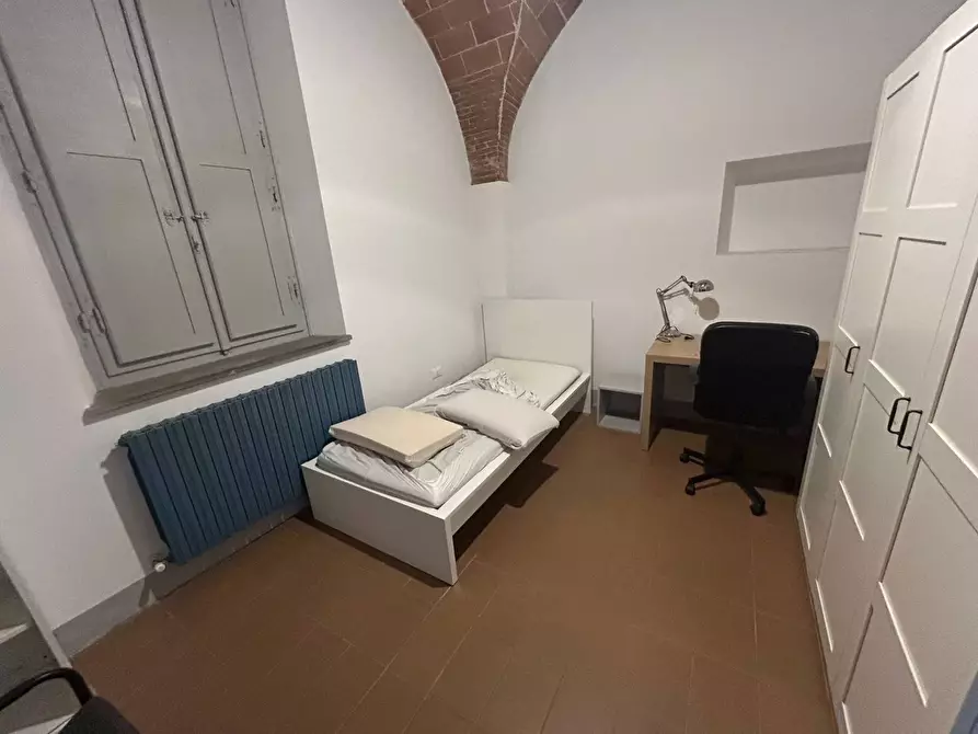 Immagine 12 di Camera in affitto  in Via Santa Marta 50 a Pisa