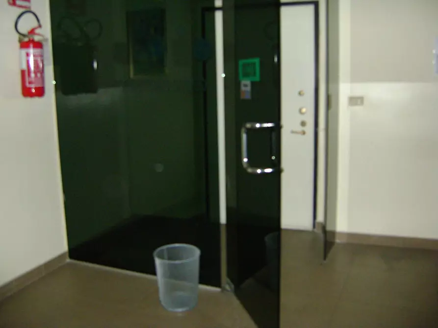 Immagine 3 di Ufficio in vendita  in Via Giuseppe Garibaldi 20 a Livorno