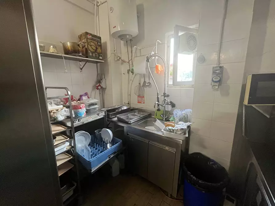 Immagine 5 di Attività commerciale in vendita  in via dei delfini 3 a Pisa