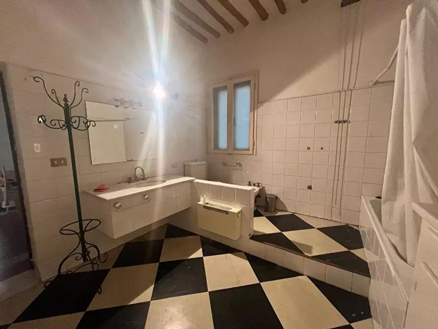 Immagine 19 di Appartamento in affitto  in Via Borgo Stretto 38 a Pisa