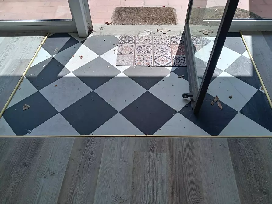 Immagine 7 di Attività commerciale in vendita  in via roma 4 a Calci