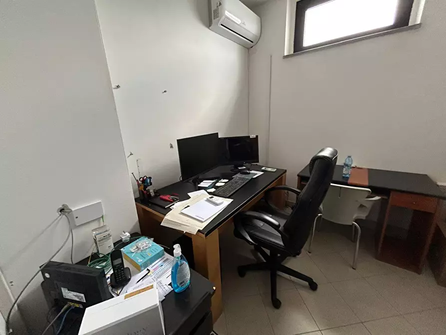 Immagine 8 di Ufficio in affitto  in viale sardegna 1 a Cascina