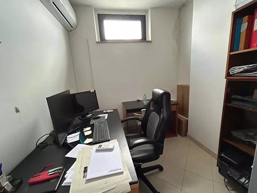 Immagine 9 di Ufficio in affitto  in viale sardegna 1 a Cascina