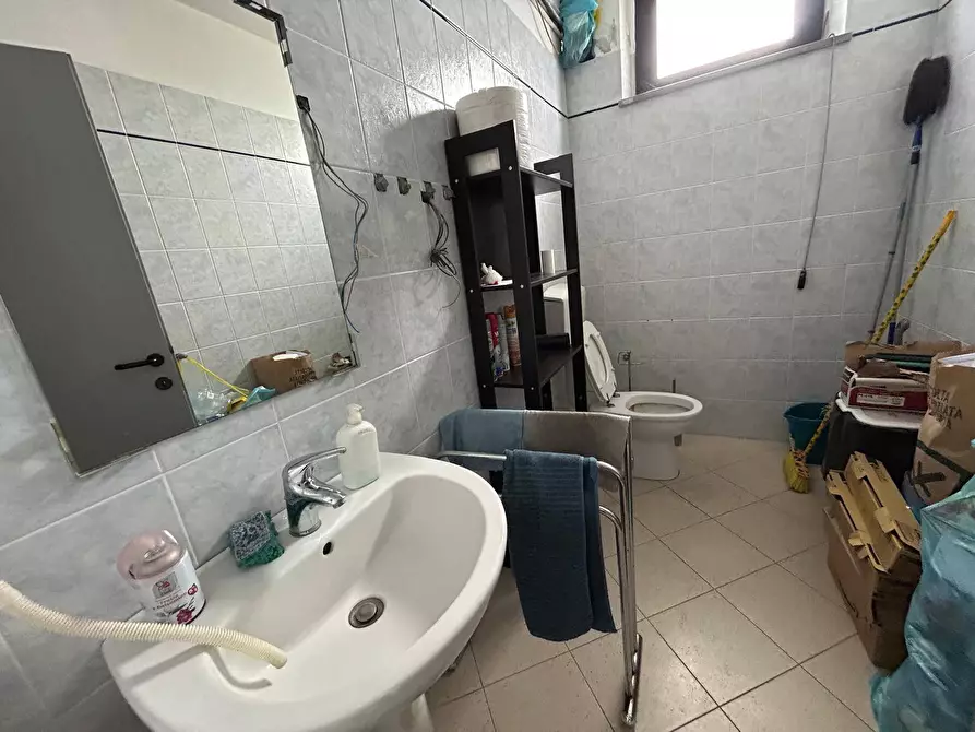 Immagine 11 di Ufficio in affitto  in viale sardegna 1 a Cascina