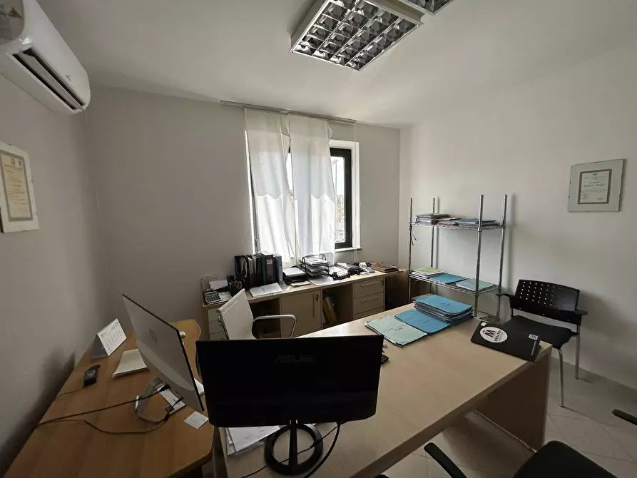 Immagine 3 di Ufficio in affitto  in viale sardegna 1 a Cascina