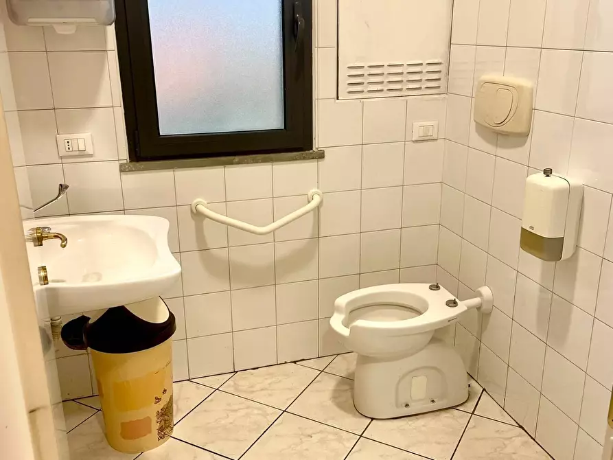 Immagine 3 di Attività commerciale in affitto  in via provinciale a Gallicano