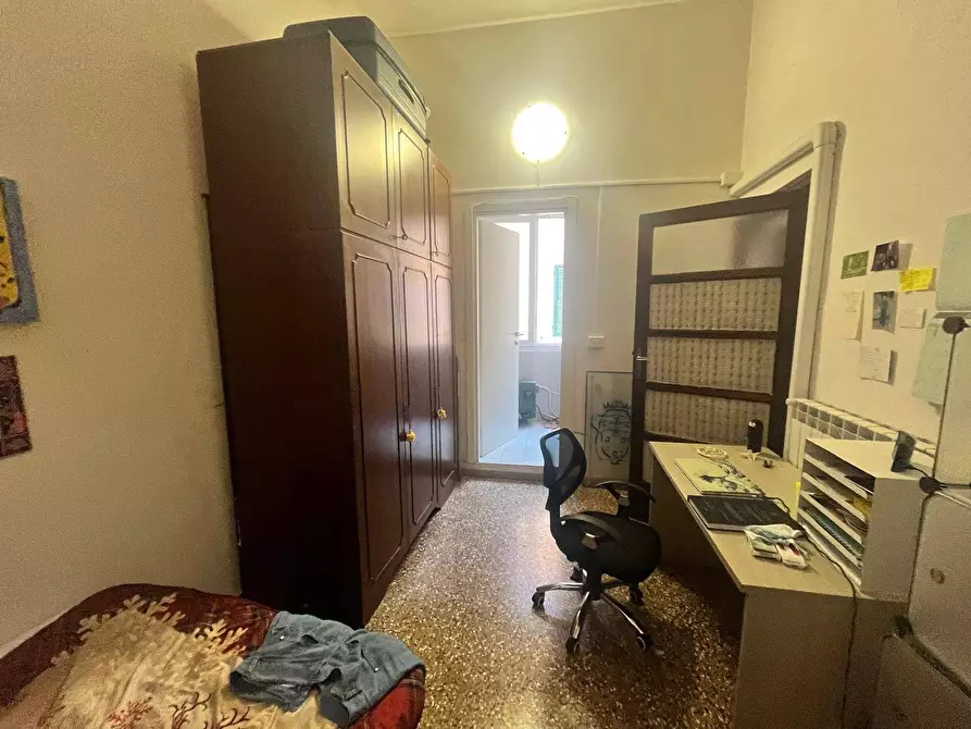Immagine 12 di Camera in affitto  in Via Santa Maria a Pisa