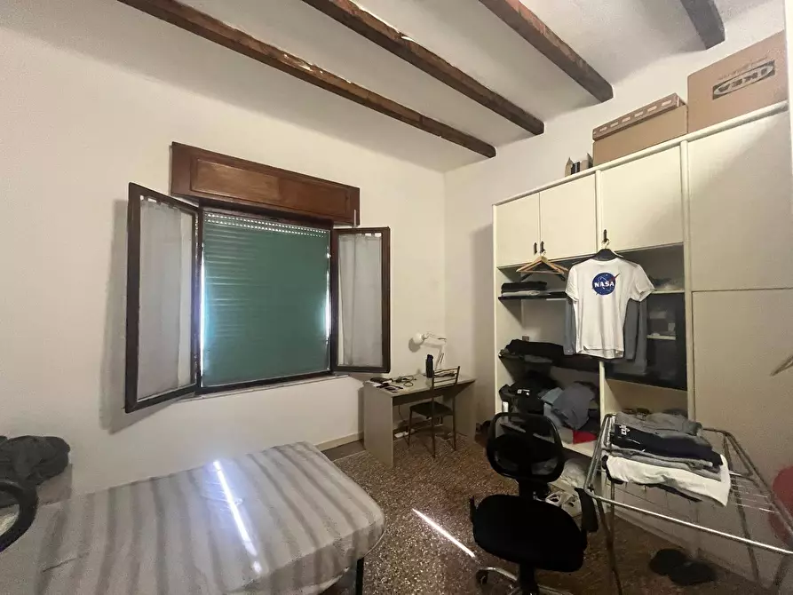 Immagine 8 di Camera in affitto  in Via Santa Maria a Pisa