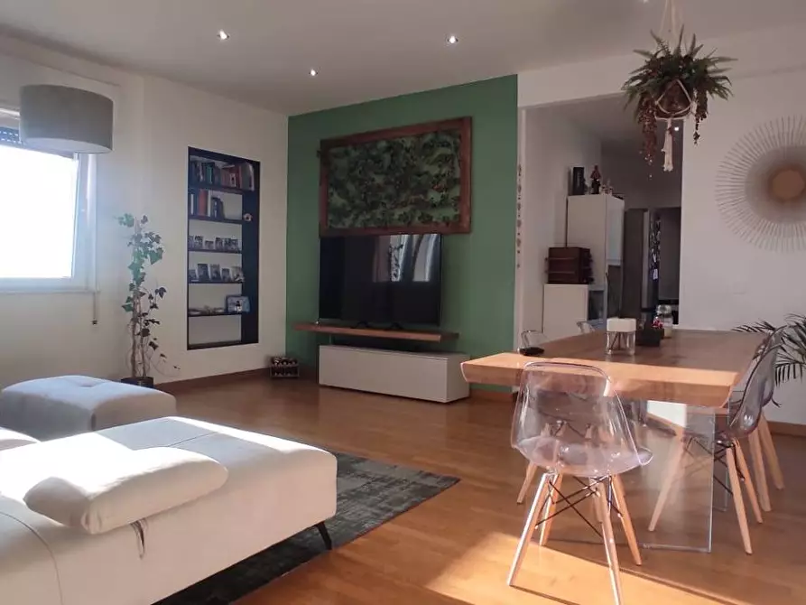 Immagine 3 di Appartamento in vendita  in Via Roma 30 a Livorno