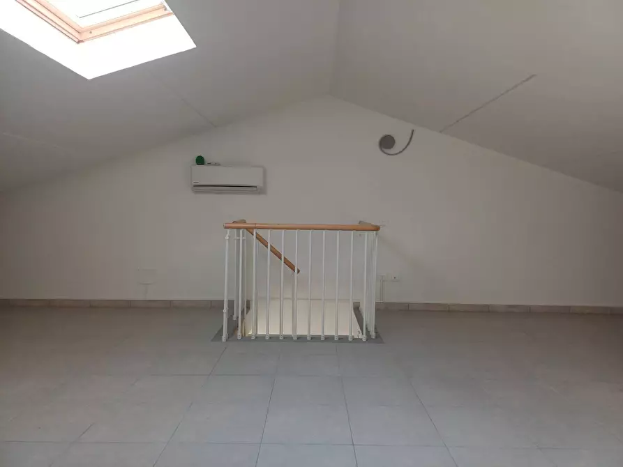 Immagine 8 di Attività commerciale in affitto  in via statale 12 - a San Giuliano Terme