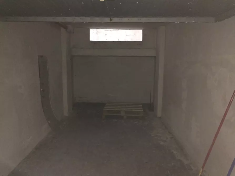 Immagine 2 di Box auto in affitto  in via carnelutti 2 a Pisa