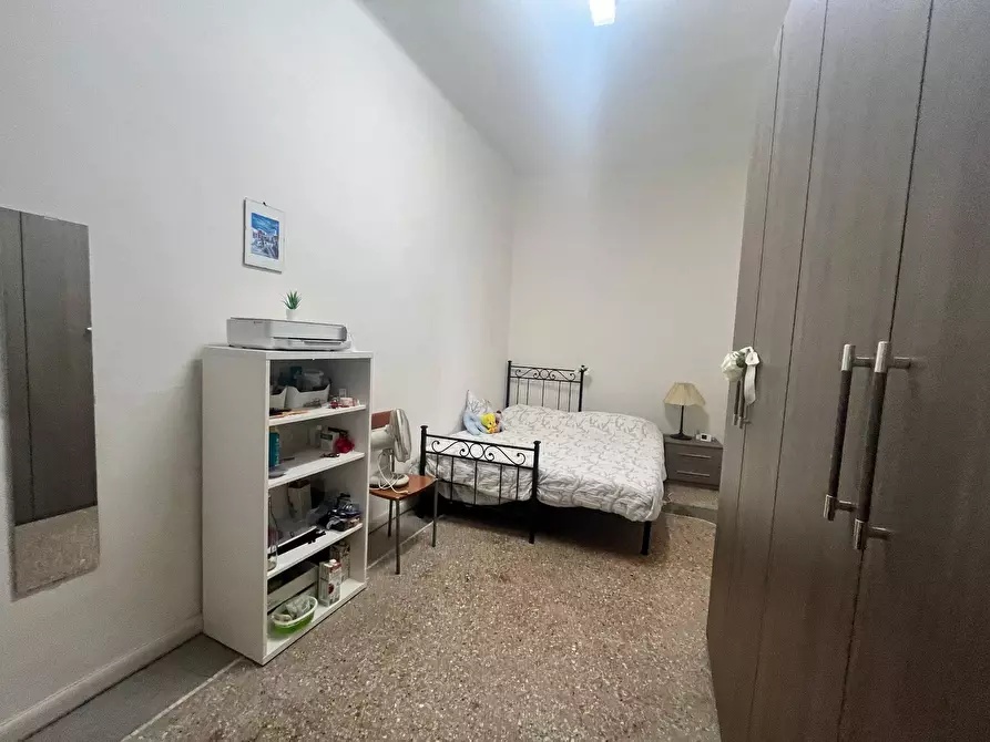 Immagine 16 di Camera in affitto  in Piazza Dante Alighieri 1 a Pisa