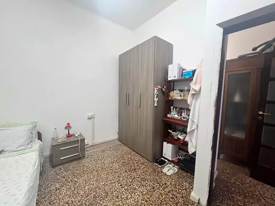 Immagine 18 di Camera in affitto  in Piazza Dante Alighieri 1 a Pisa