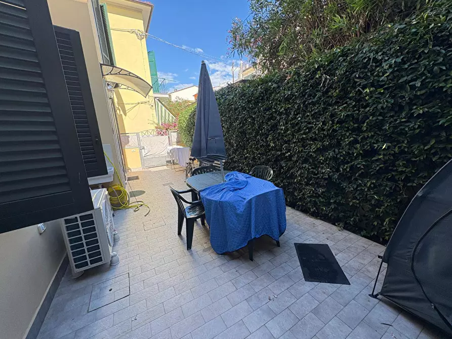 Immagine 17 di Casa indipendente in affitto  in via roma 1 a Viareggio