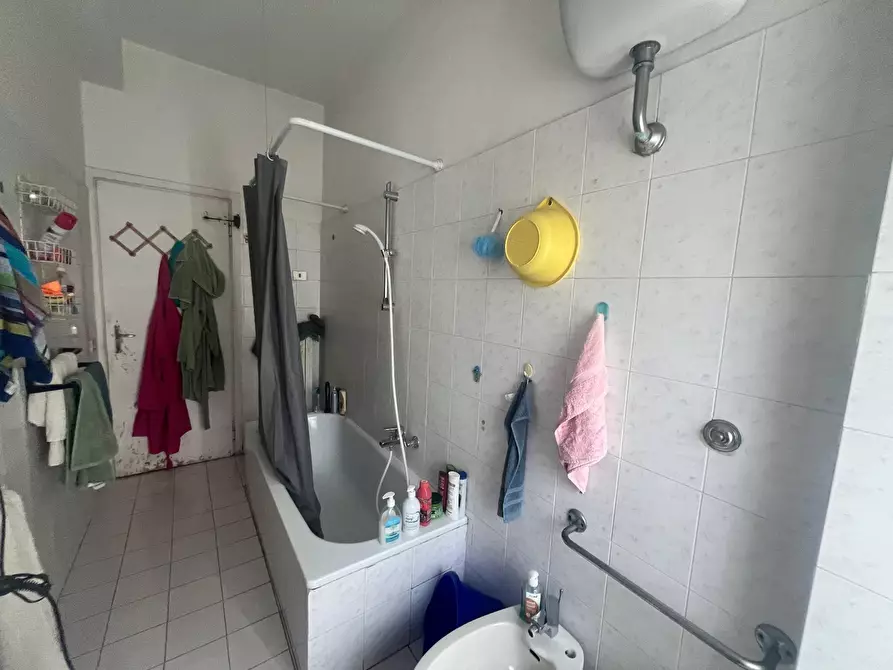 Immagine 4 di Camera in affitto  in Via IV Novembre a Pisa