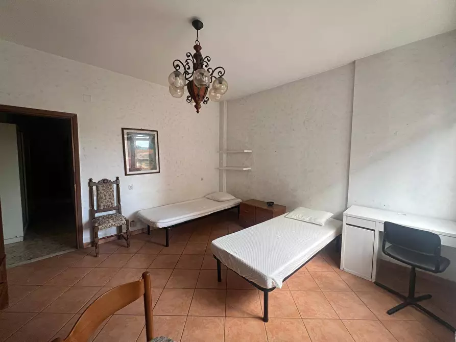 Immagine 3 di Camera in affitto  in Via Angelo Battelli 1 a Pisa