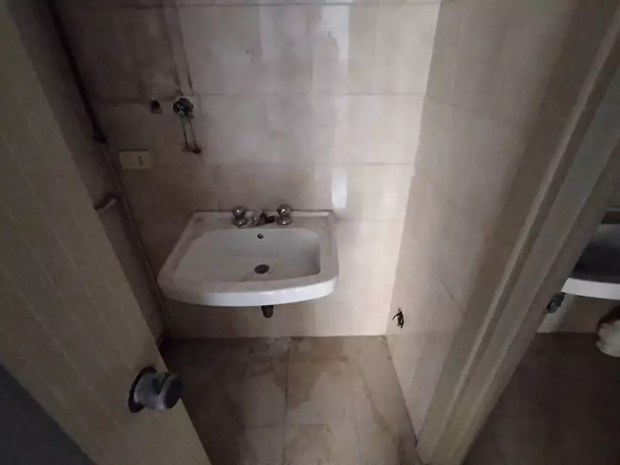 Immagine 6 di Magazzino in vendita  in Via Sant'antonio 40 a Pisa