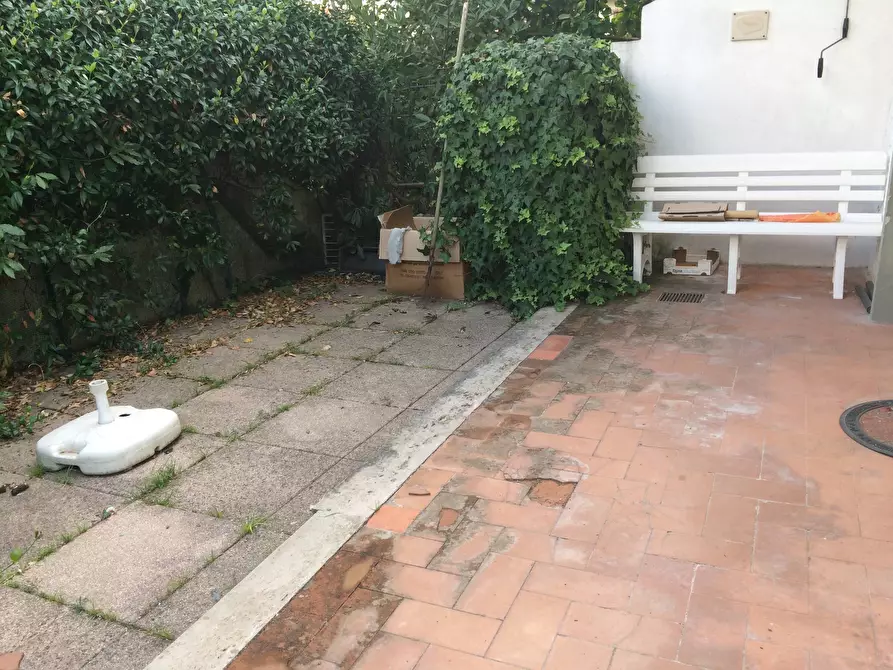 Immagine 2 di Casa indipendente in vendita  in via giovanni XXIII 5 a Viareggio