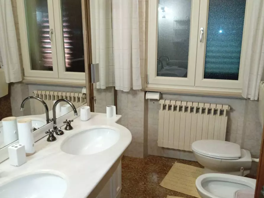 Immagine 17 di Villetta a schiera in vendita  in barga a Barga