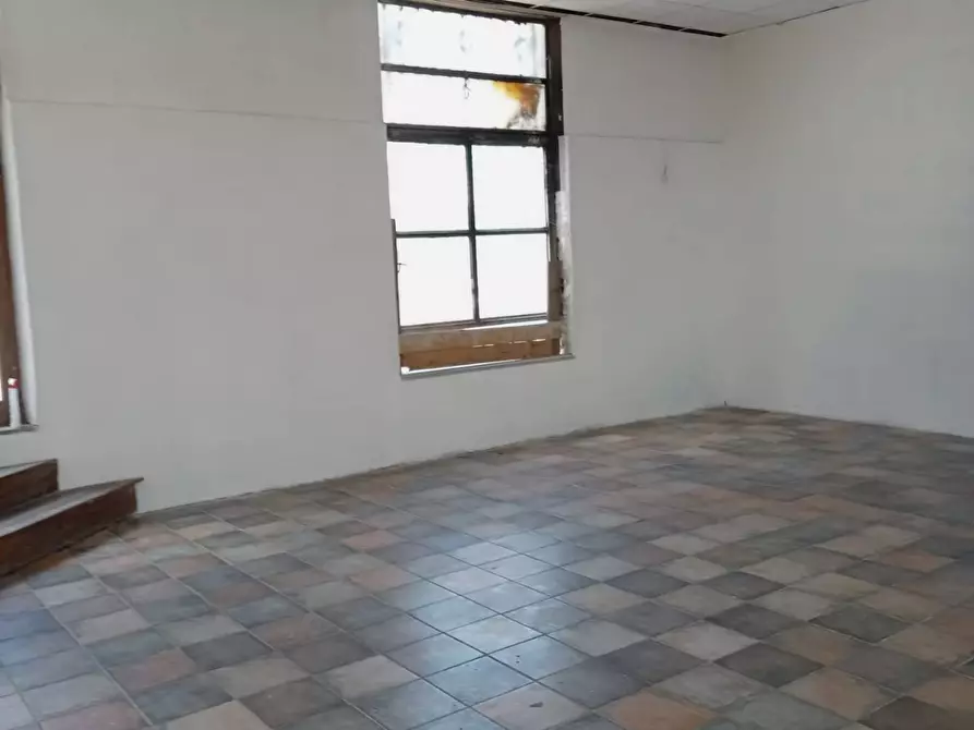 Immagine 2 di Attività commerciale in affitto  in gallicano a Gallicano