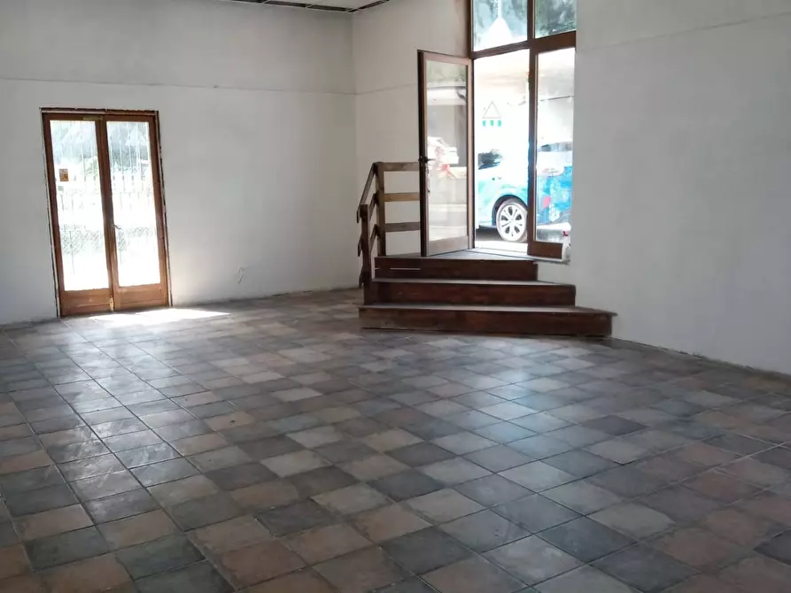 Immagine 4 di Attività commerciale in affitto  in gallicano a Gallicano