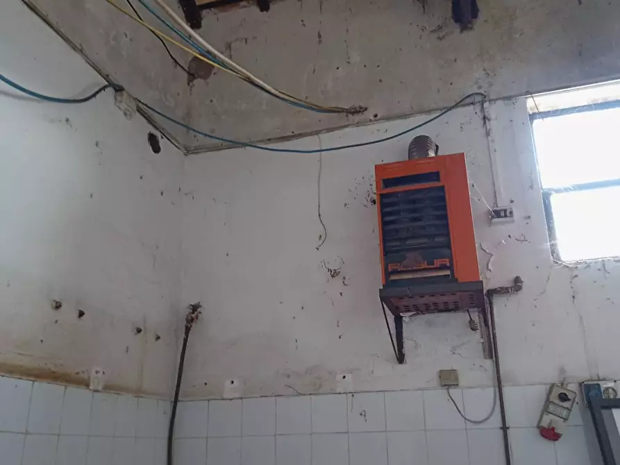 Immagine 11 di Attività commerciale in affitto  in gallicano a Gallicano