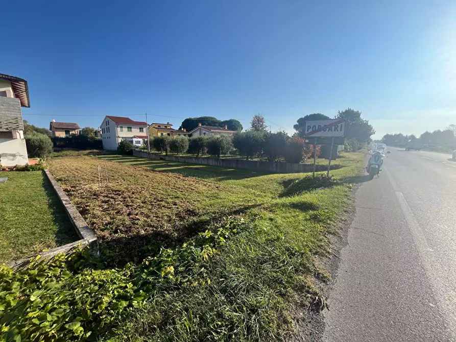 Immagine 1 di Terreno residenziale in vendita  in via romana 175 a Porcari