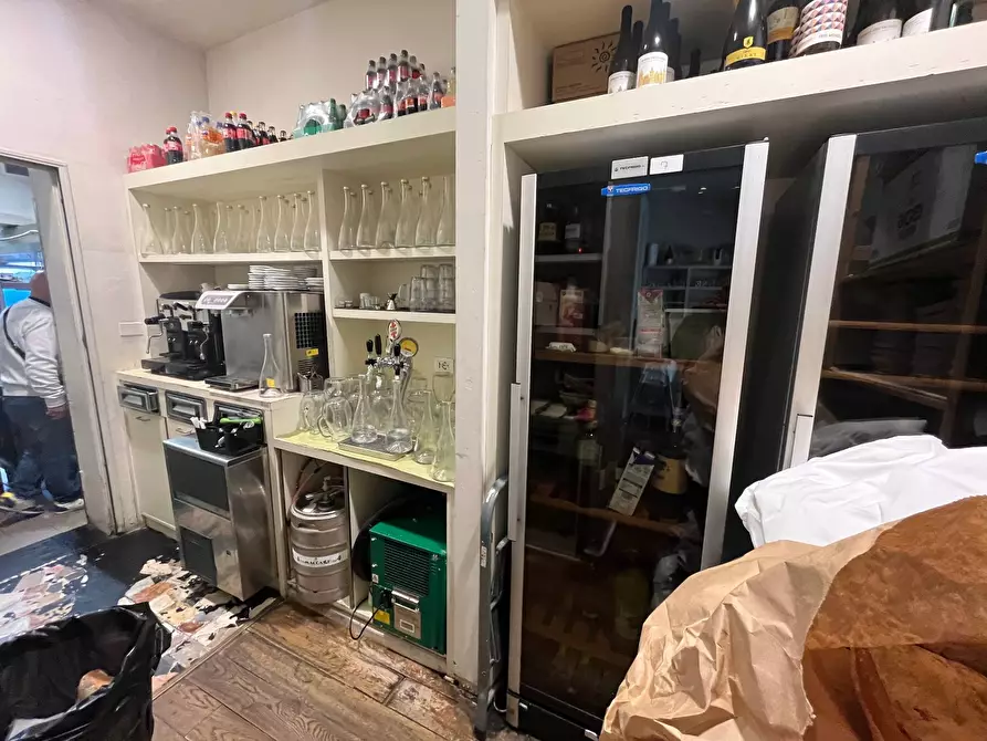 Immagine 8 di Attività commerciale in vendita  in Via Arnino 5 a Pisa