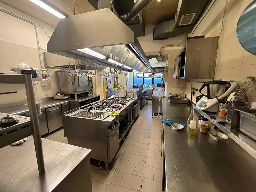 Immagine 3 di Attività commerciale in vendita  in Via Arnino 5 a Pisa