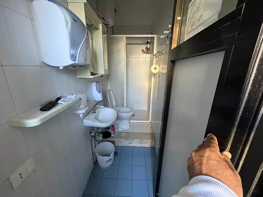 Immagine 10 di Attività commerciale in vendita  in Via Arnino 5 a Pisa