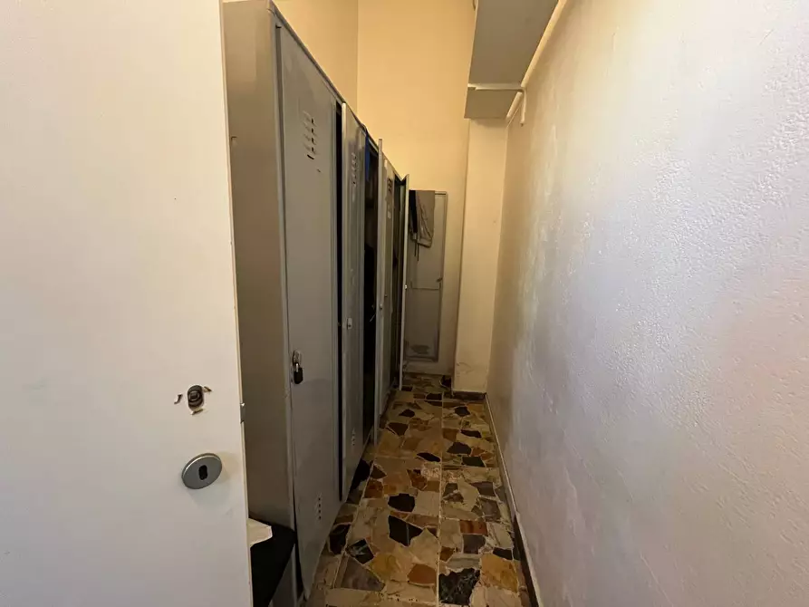 Immagine 11 di Attività commerciale in vendita  in Via Arnino 5 a Pisa