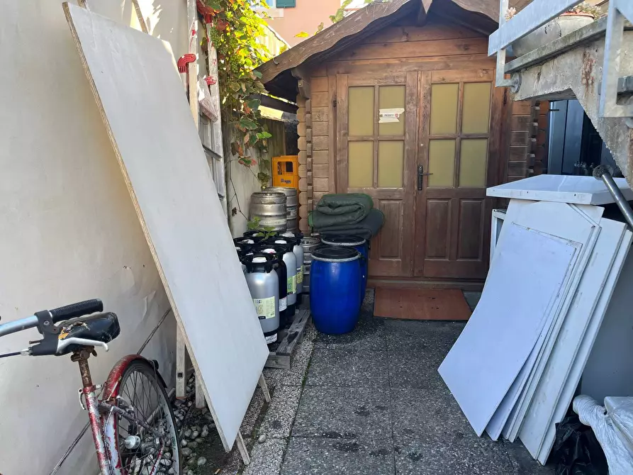 Immagine 13 di Attività commerciale in vendita  in Via Arnino 5 a Pisa