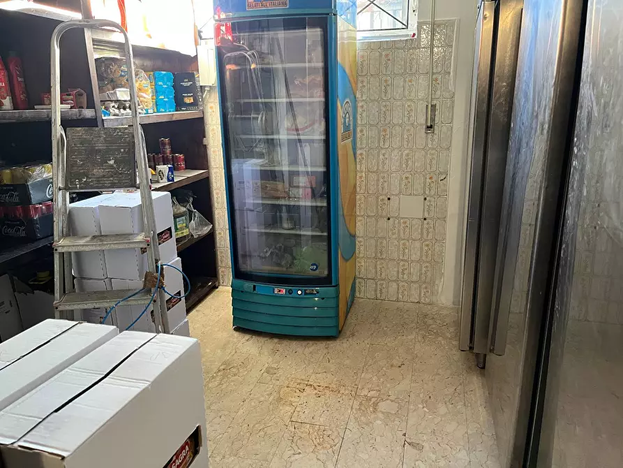 Immagine 11 di Attività commerciale in vendita  in Piazza Dei Fiori 3 a Pisa