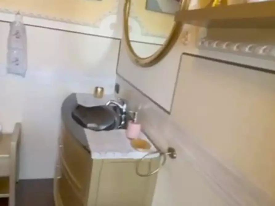 Immagine 5 di Camera in affitto  in via emilia 267 a Pisa